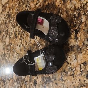 Toddler girl size 7 black shoes
